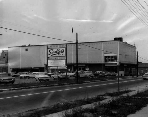 Model Railroad shops. (Cheviot: theatre, trains, yard) - Cincinnati 
