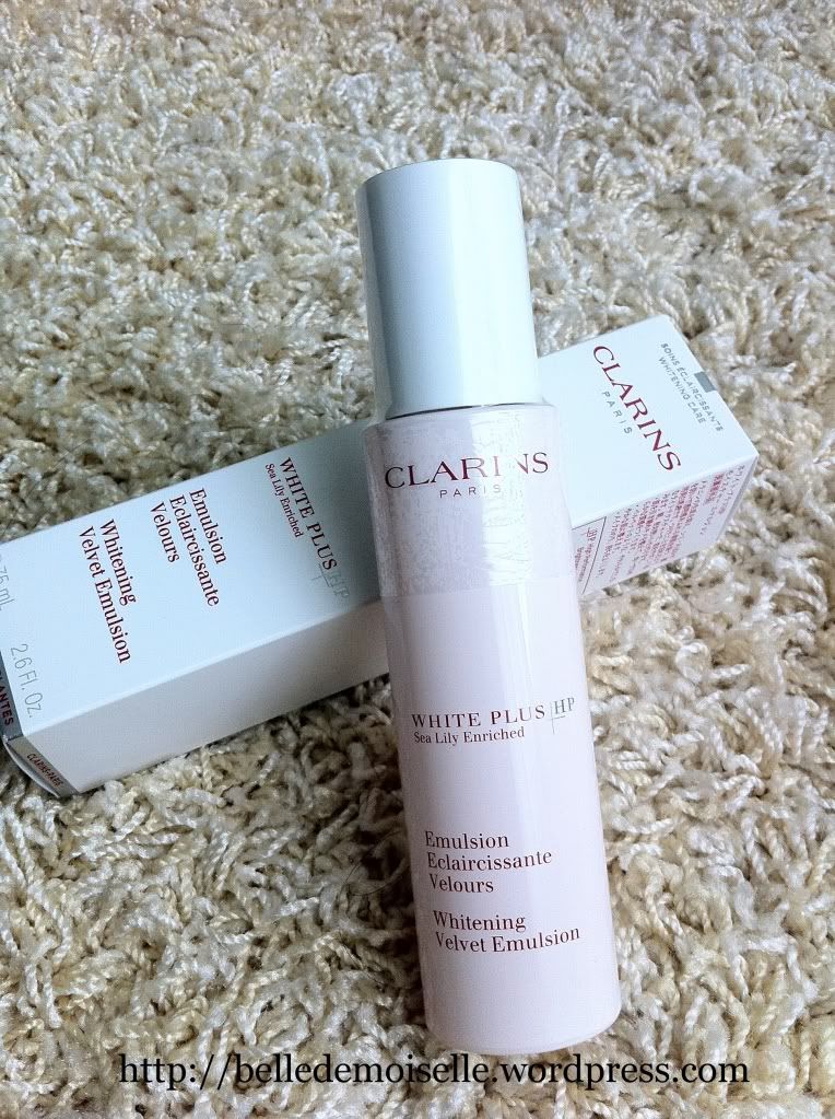 Review Clarins Whitening Velvet Emulsion (White Plus HP Sea Lily