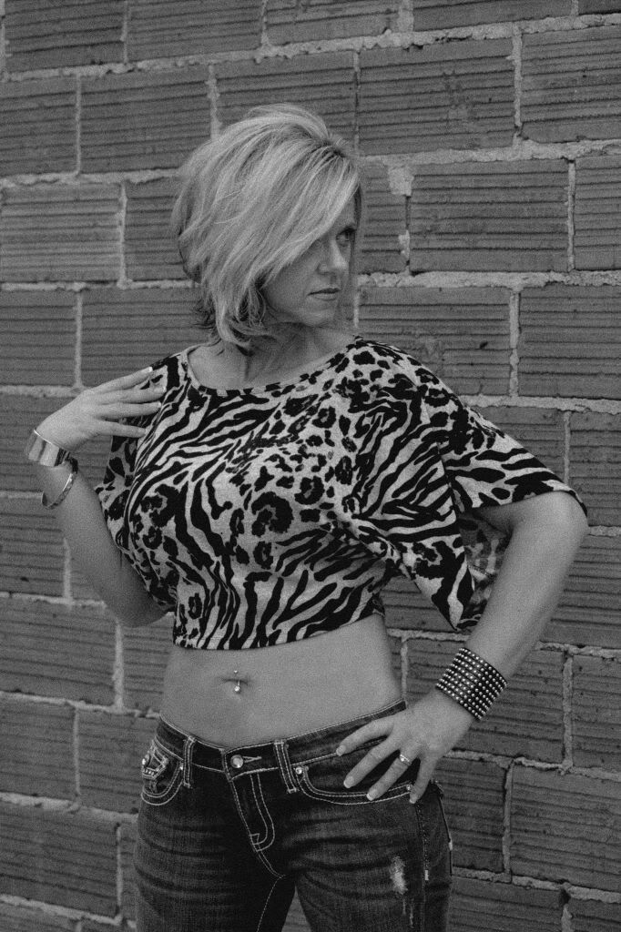 IMAGE: http://i1128.photobucket.com/albums/m482/russ71satellite/tbandw.jpg