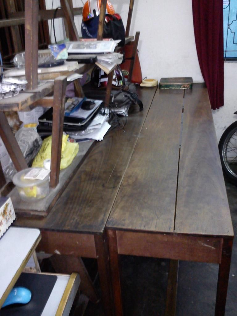 Bàn ghế dạy học cũ