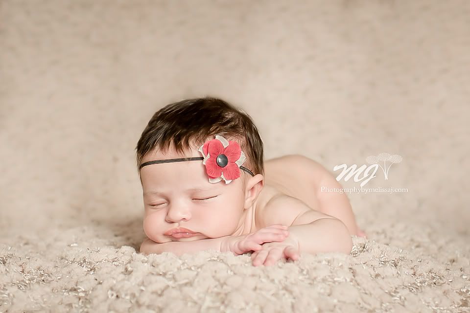 1 month new newborn girl :: newborn portraits :: photography by melissa j, Love her lips! www.photographybymelissaj.com