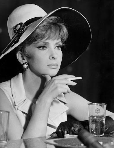 Курящие красавицы 20-60-х. Знаменитые кинозвезды с сигаретой.