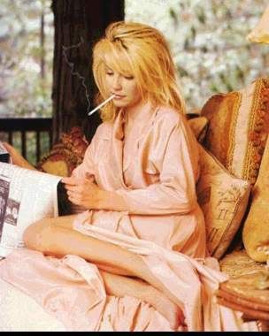 Heather Locklear Smoking Cigarettes