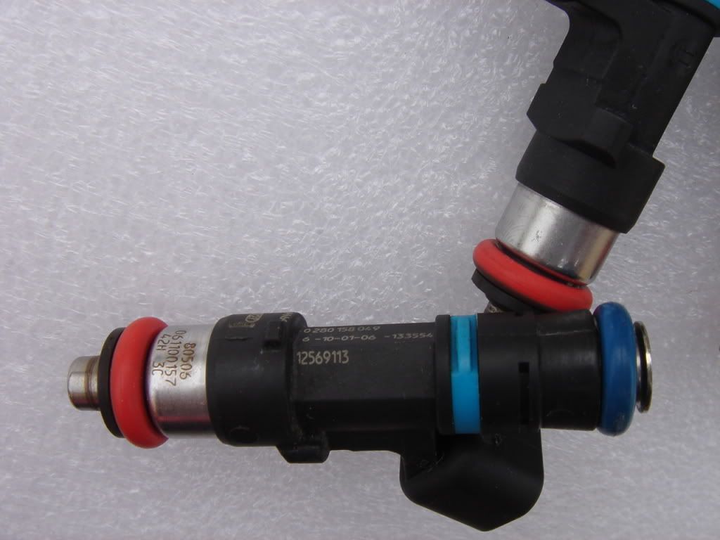 LS2 33 Injectors w/ set of Billet adapters to LS1 intake