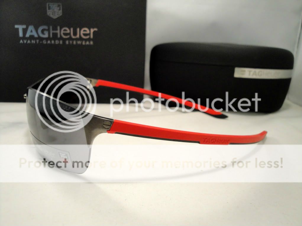 Tag Heuer Squadra 5505 Sunglasses in Red & Black (66*00_140)  