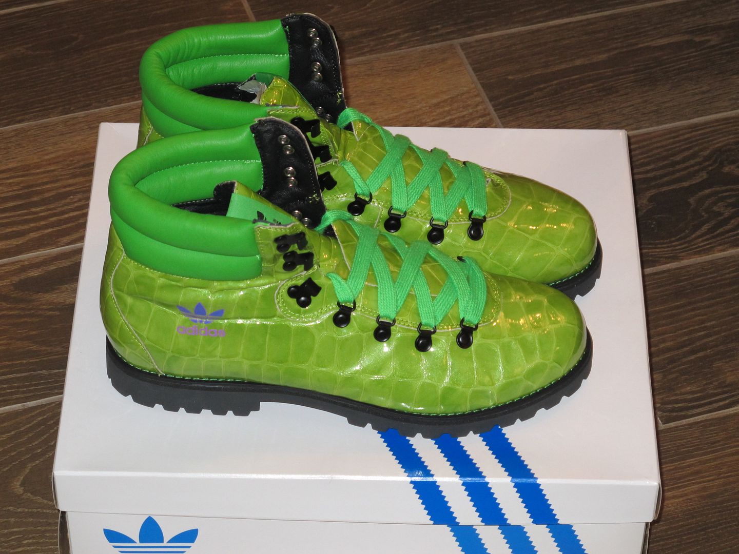 New Men's Adidas Jeremy Scott JS Alligator Hiking Boots Size 8 G61083